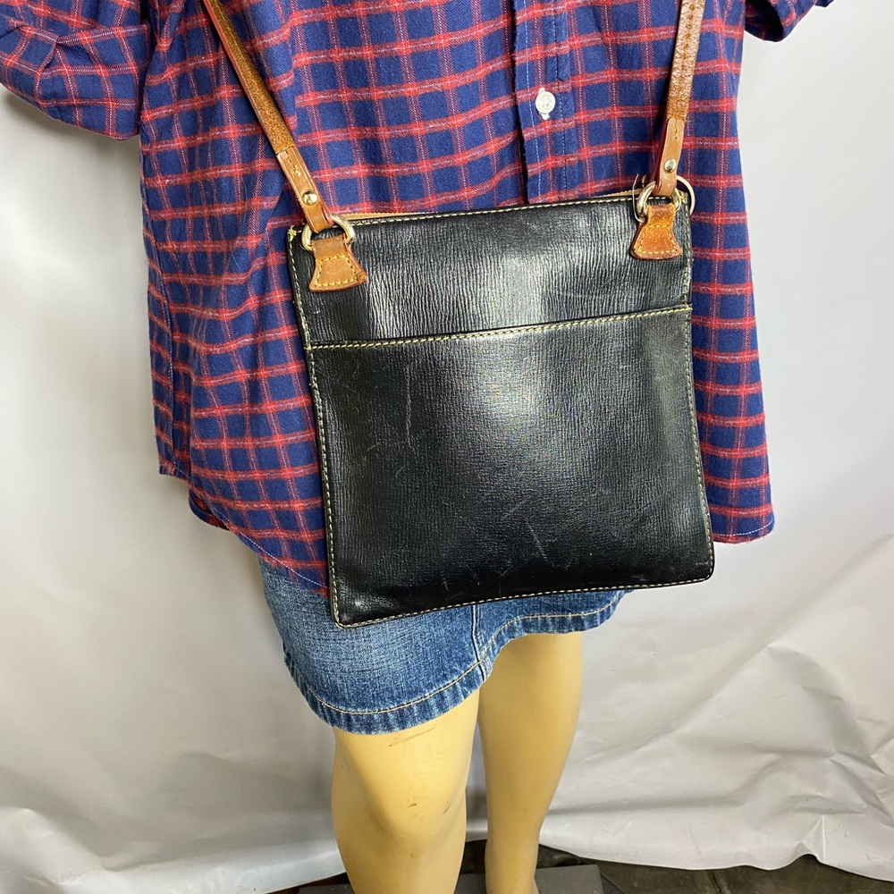Dooney Burke crossbody women’s purse leather black color - Picture 3 of 6